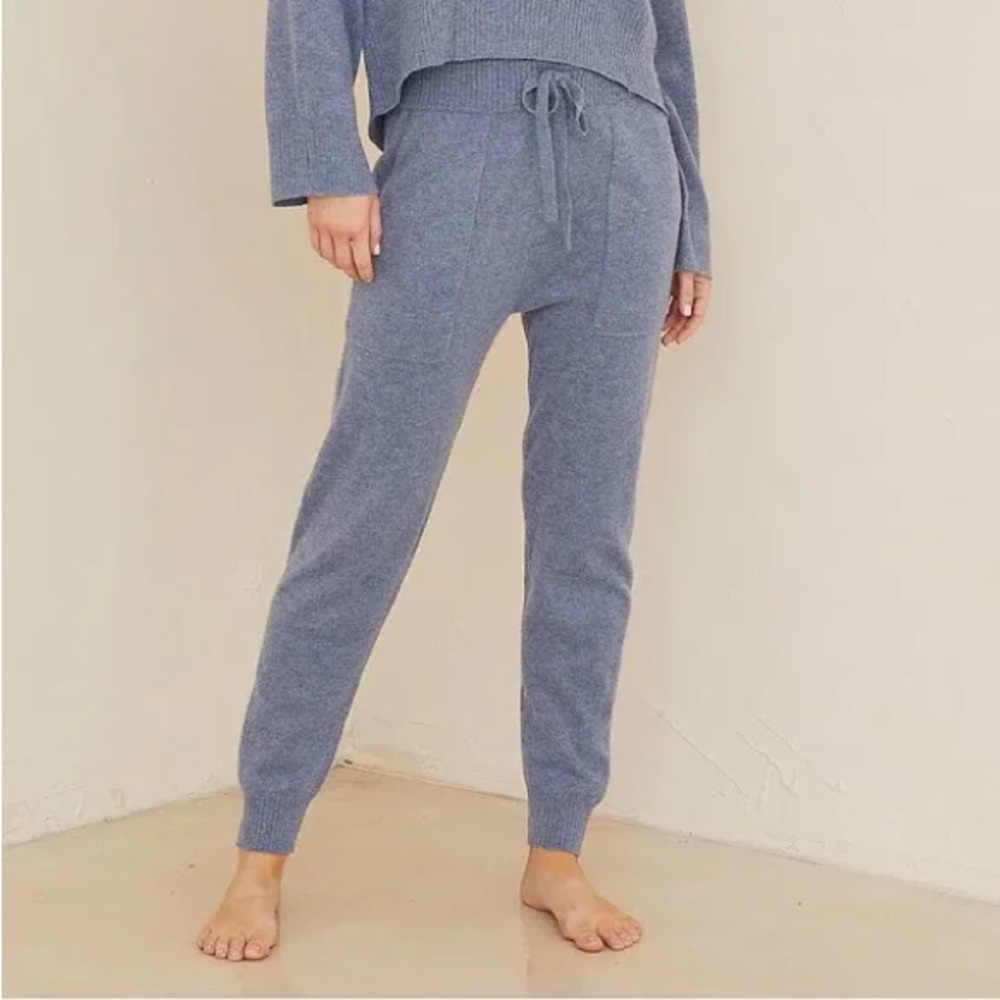 New with tag, 100% Cashmere Jogger - XS/S